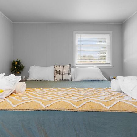 The Lemon House Apartment Green Bay Bagian luar foto