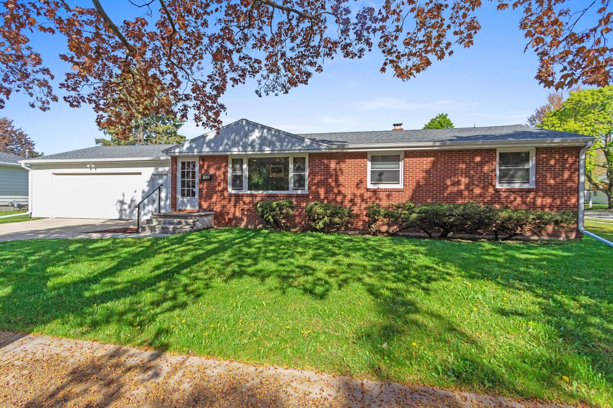 The Lemon House Apartment Green Bay Bagian luar foto