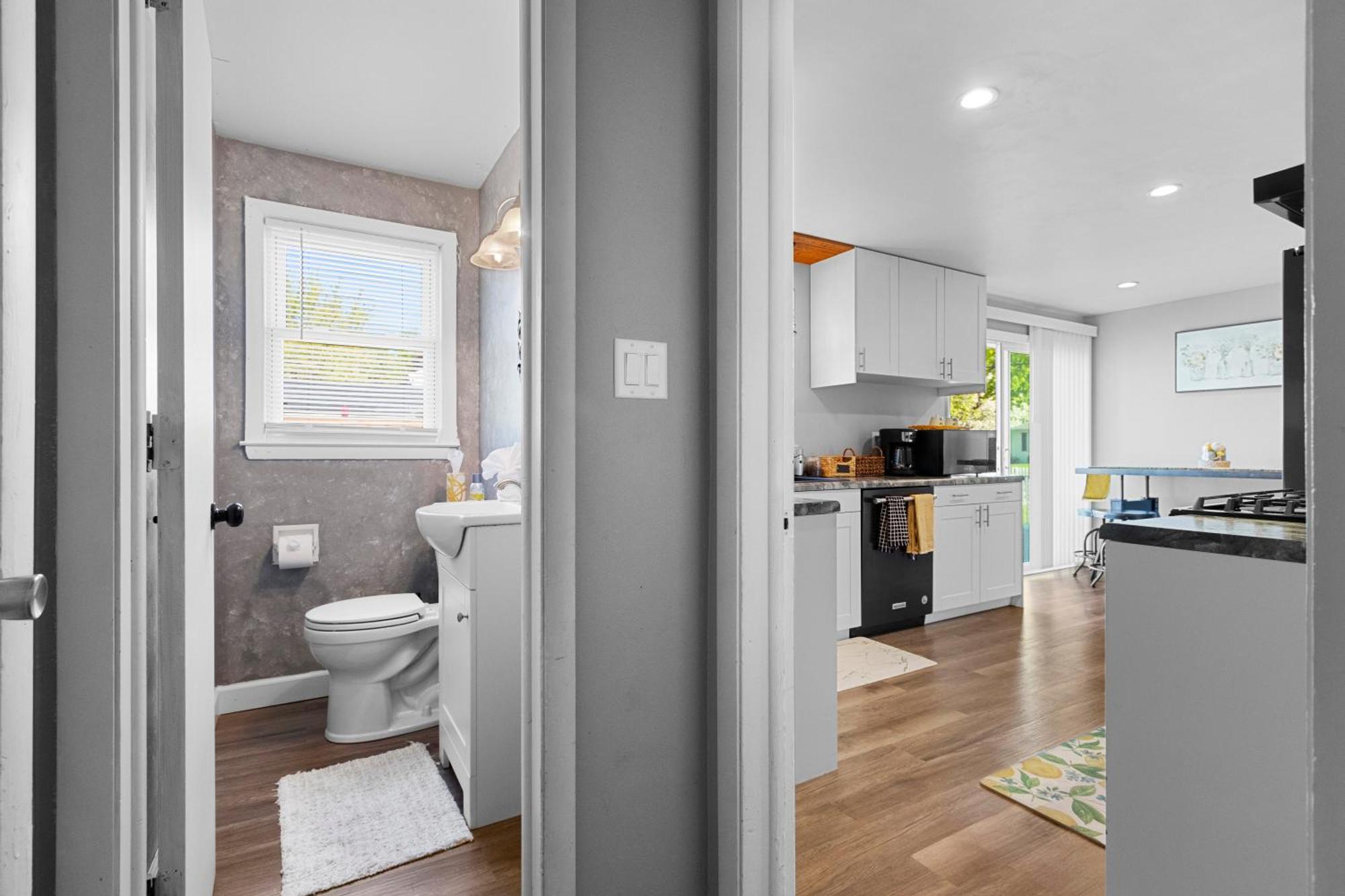 The Lemon House Apartment Green Bay Bagian luar foto