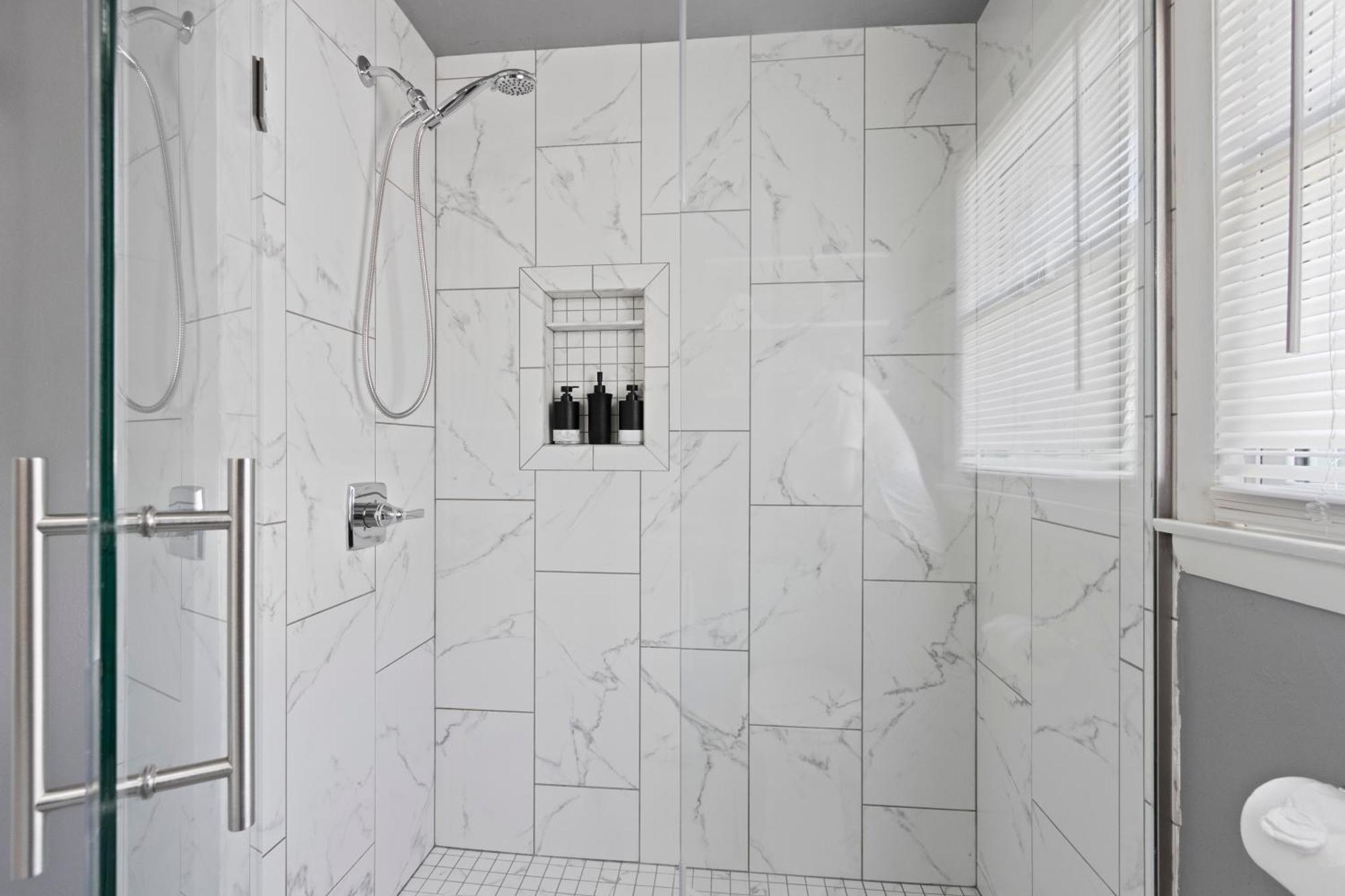 The Lemon House Apartment Green Bay Bagian luar foto